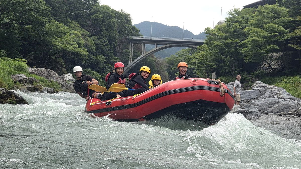 Tokyo rafting near Mitake on the Tama River with Feel Outdoor
